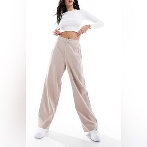 🏷️🔖 NWT ASOS Design Soft Barrel Leg Pants